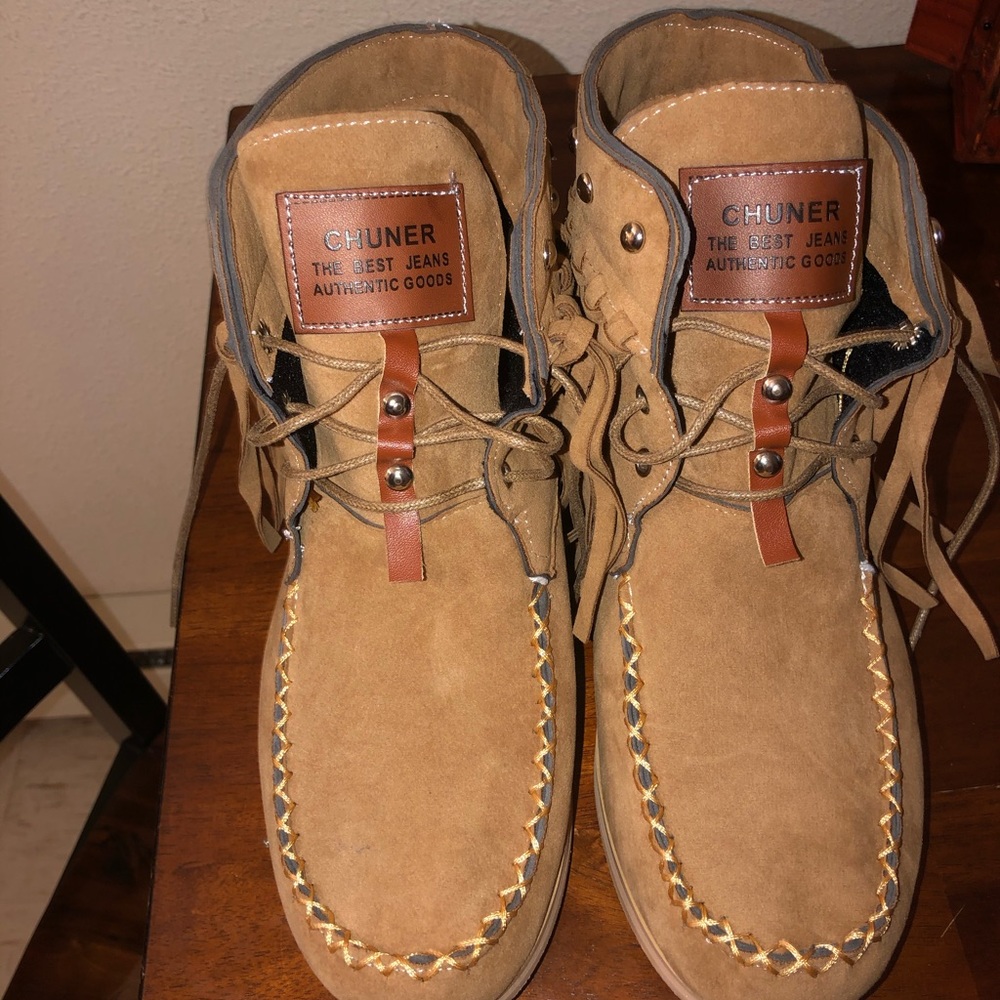 Chuner moccasin boots